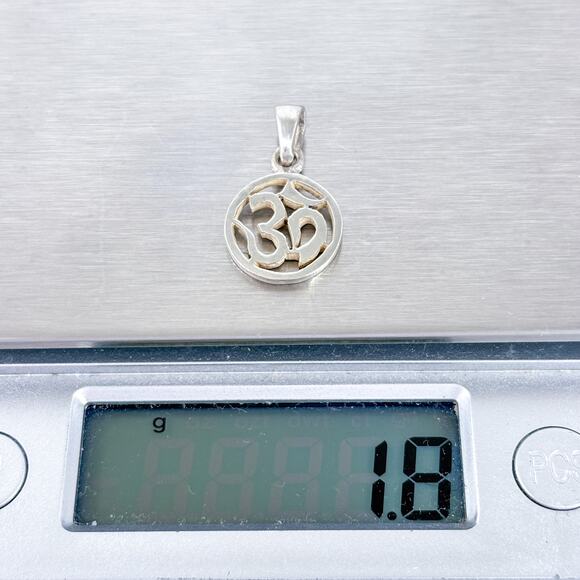 Vintage Sterling Silver 925 Om Symbol Pendant - Picture 7 of 7